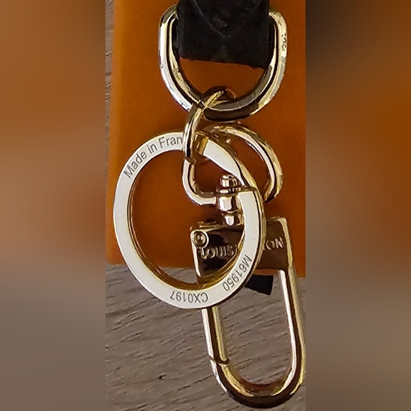 Authentic LOUIS VUITTON Monogram Canvas Wristlet Strap Keychain - Picture 5 of 10